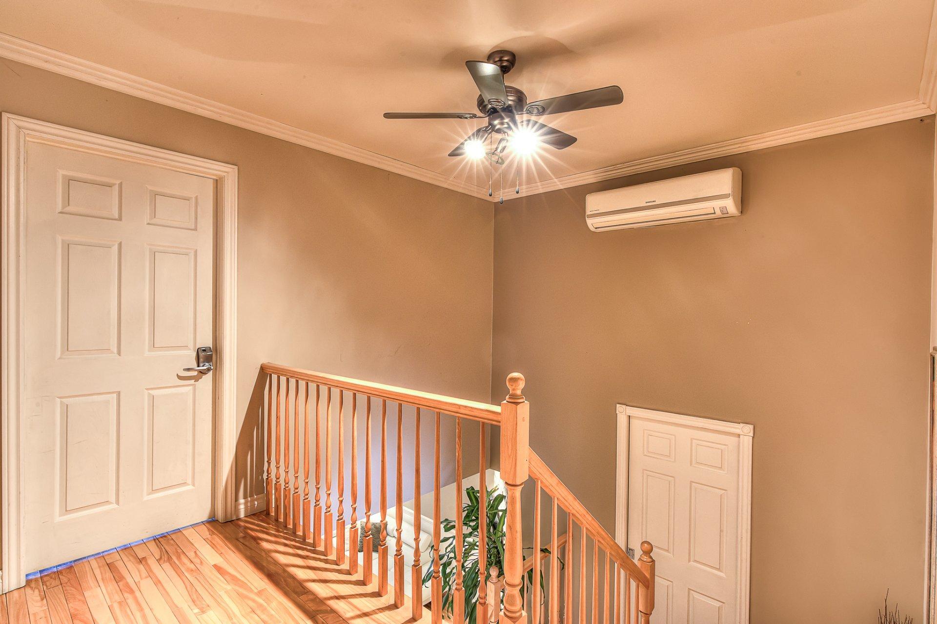 









1120


Rue des Chrysanthèmes

,
Laval (Sainte-Dorothée),




QC
H7X4B7

