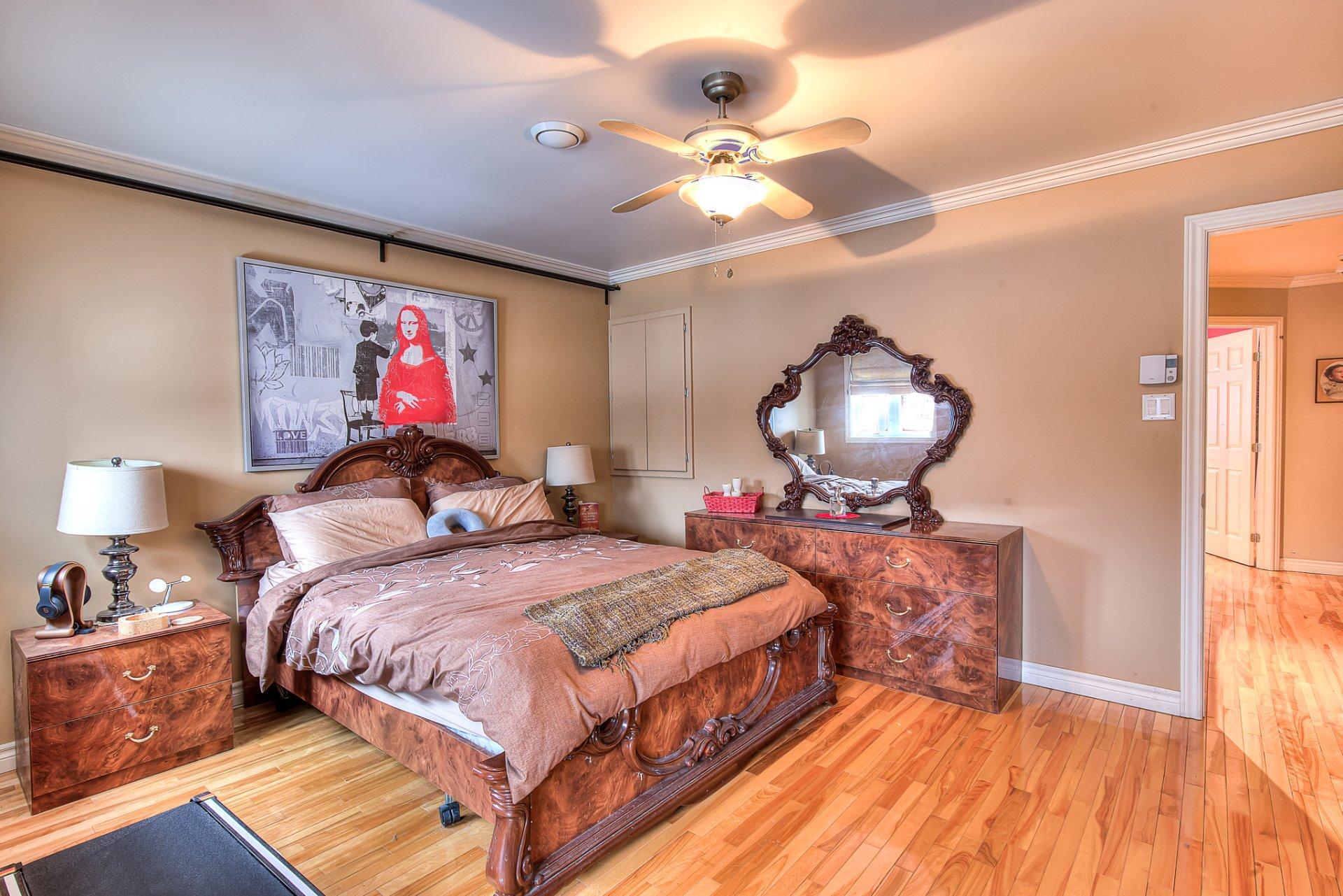 









1120


Rue des Chrysanthèmes

,
Laval (Sainte-Dorothée),




QC
H7X4B7

