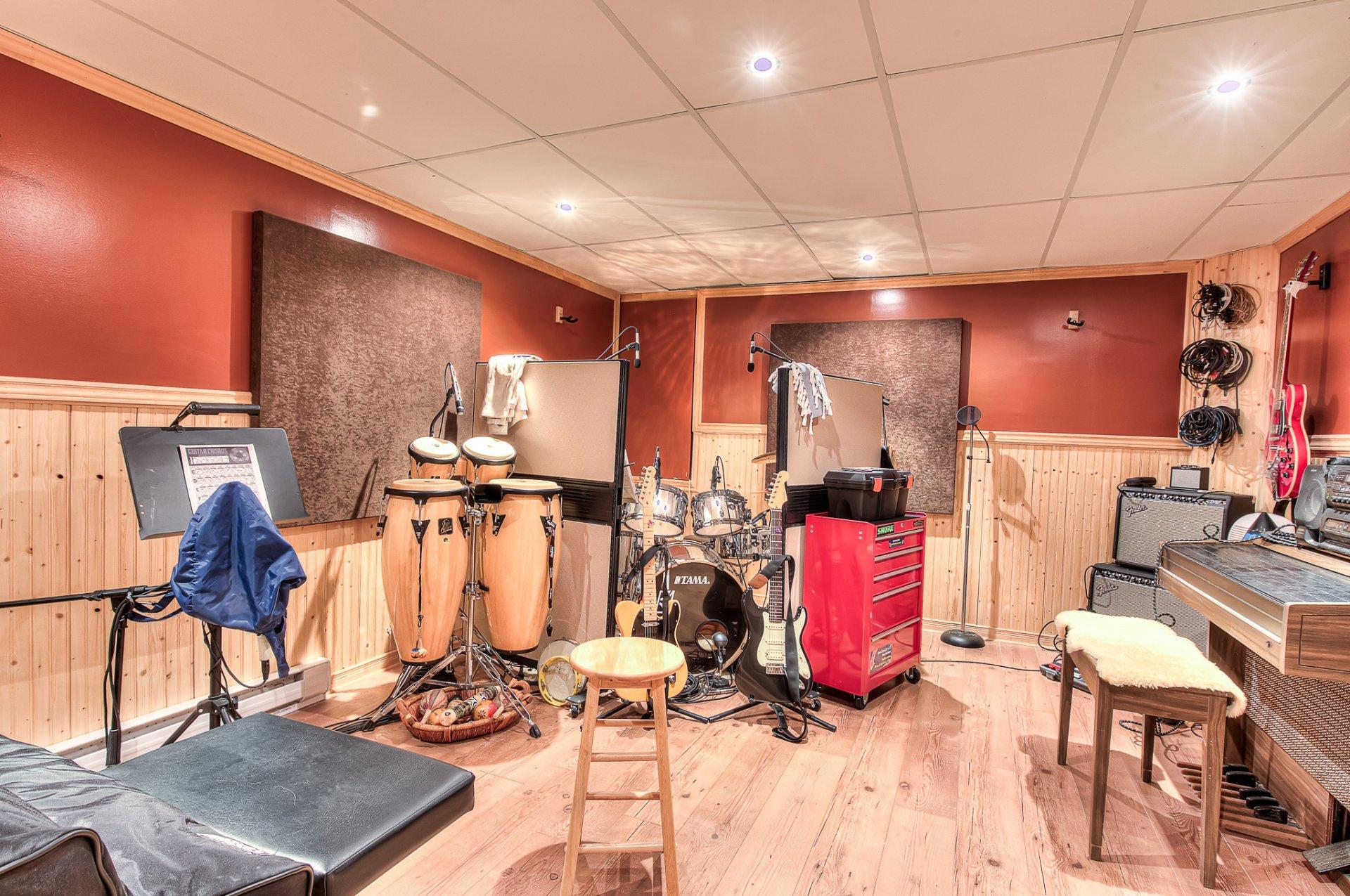 









1120


Rue des Chrysanthèmes

,
Laval (Sainte-Dorothée),




QC
H7X4B7

