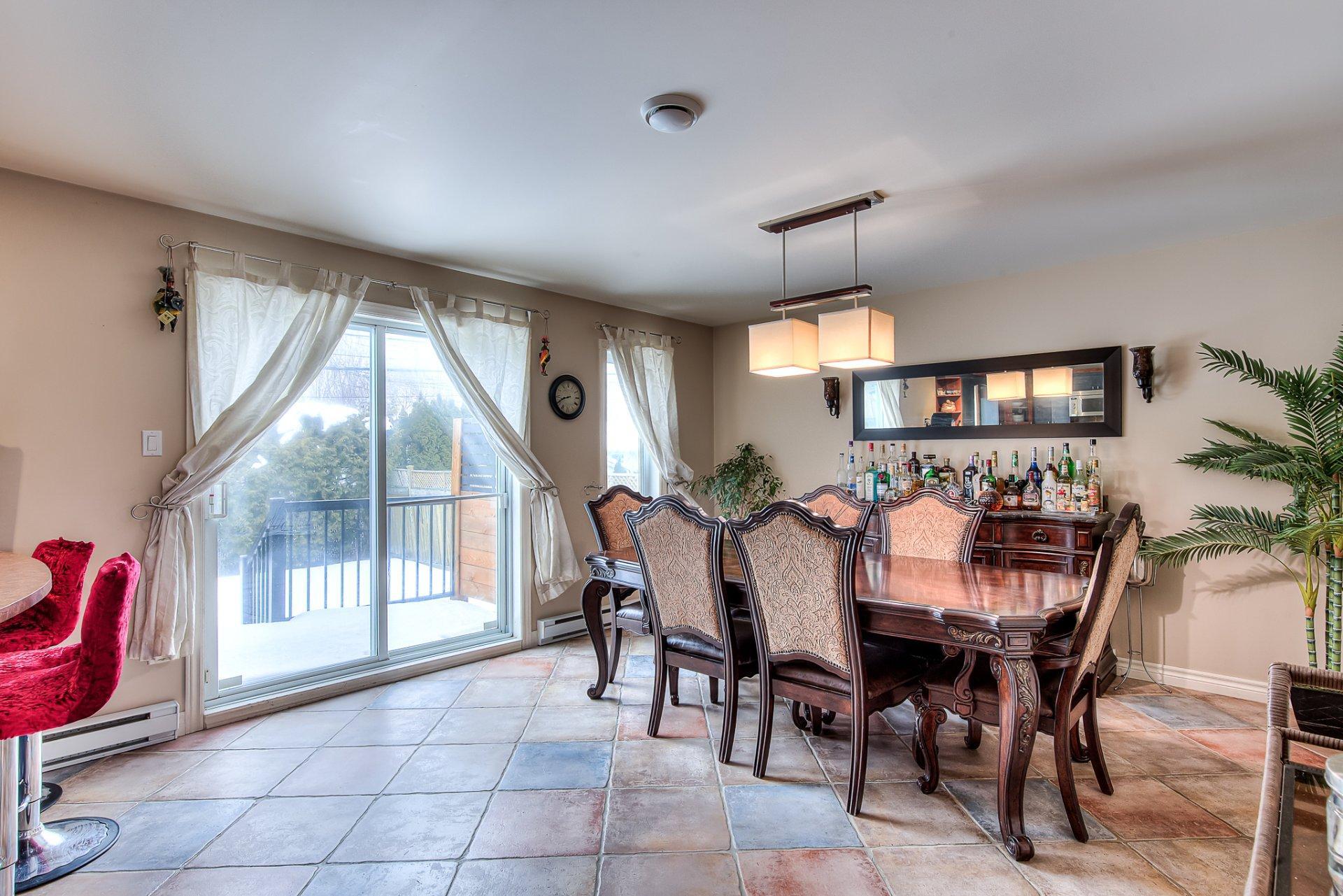 









1120


Rue des Chrysanthèmes

,
Laval (Sainte-Dorothée),




QC
H7X4B7

