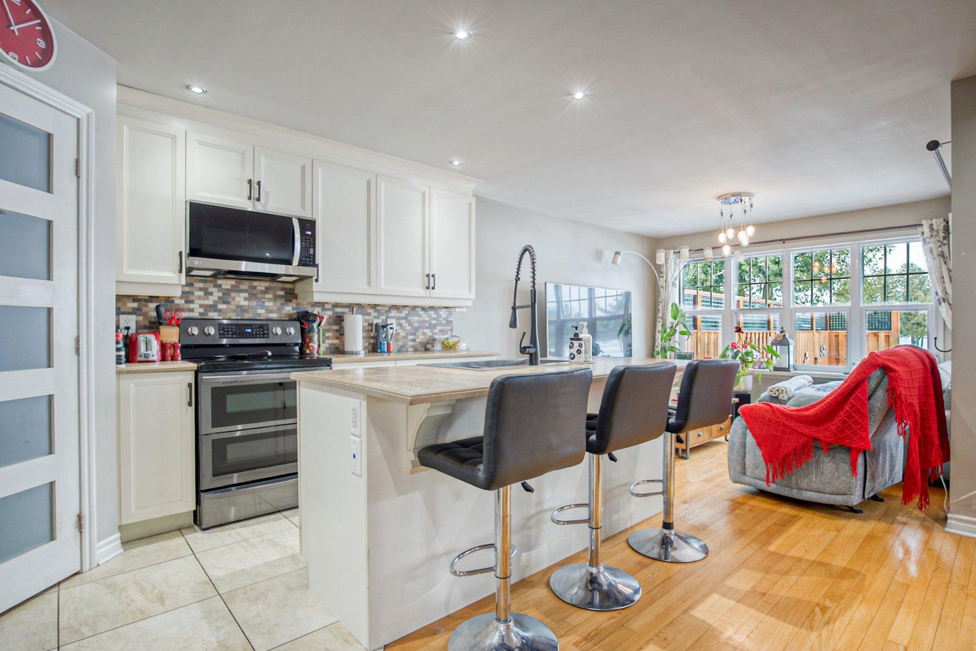 









191


25e Rue O.

, 2,
Venise-en-Québec,




QC
J0J2K0

