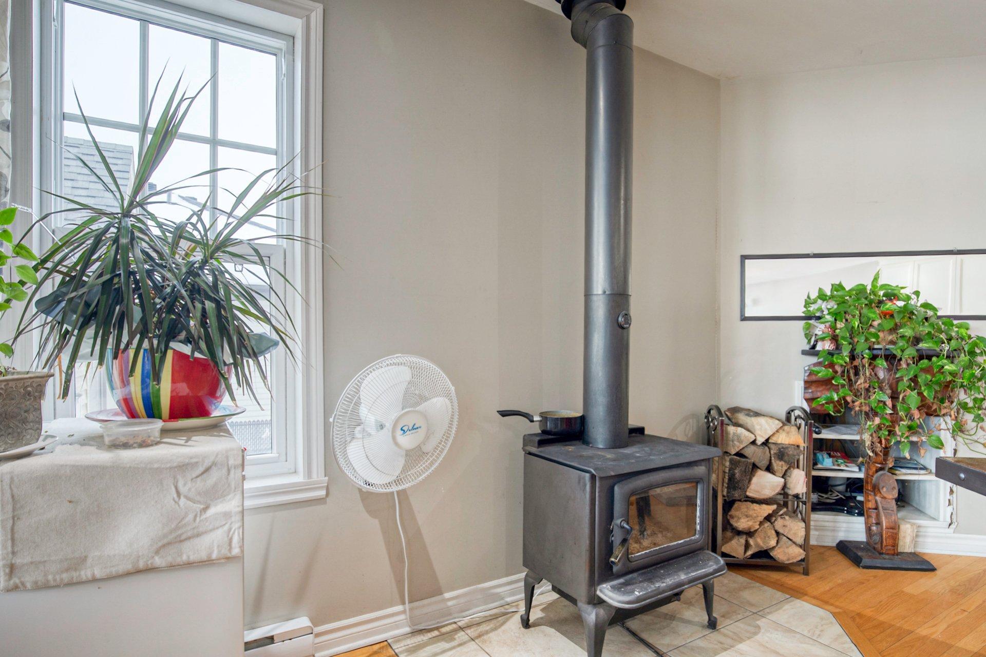 









191


25e Rue O.

, 2,
Venise-en-Québec,




QC
J0J2K0

