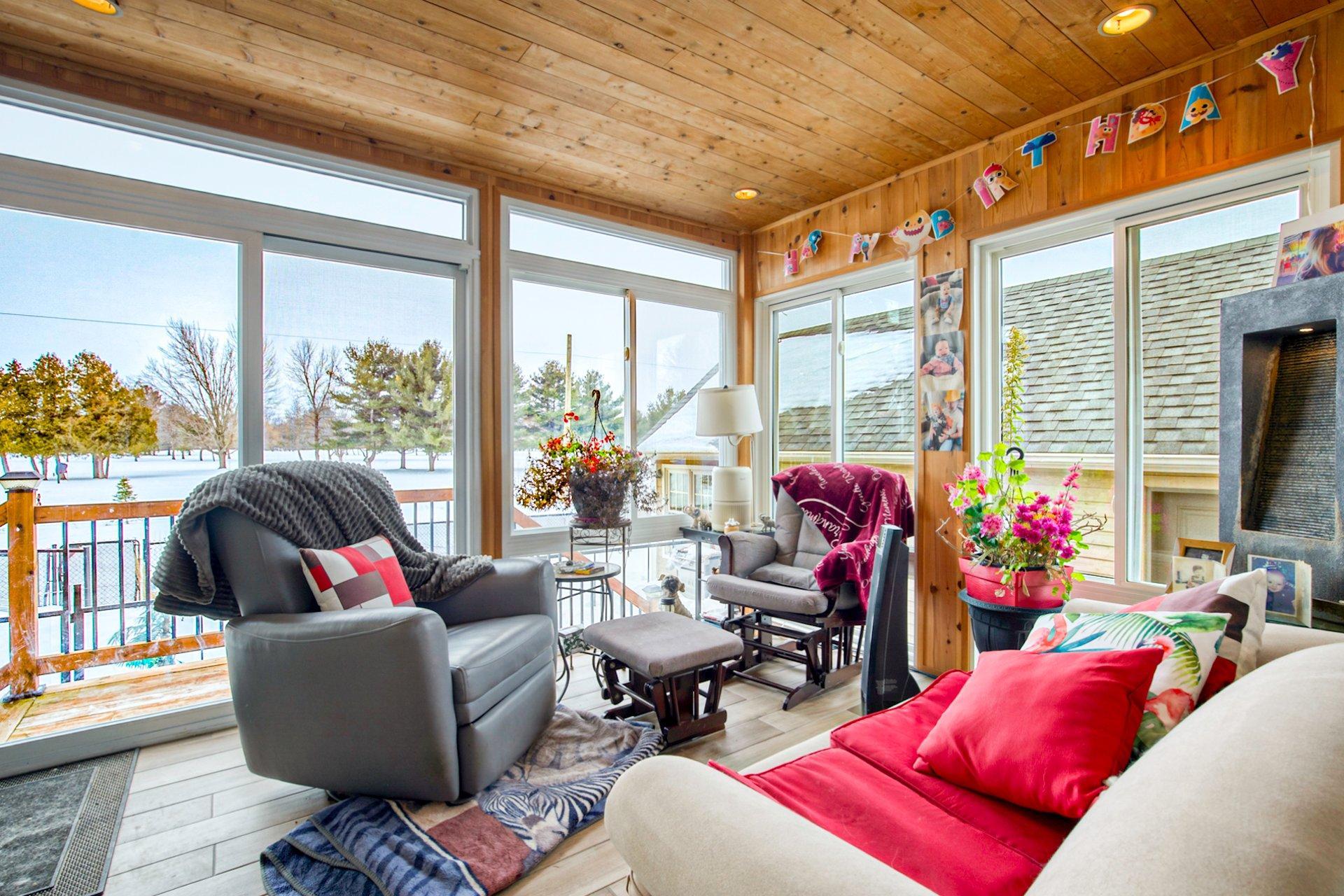 









191


25e Rue O.

, 2,
Venise-en-Québec,




QC
J0J2K0

