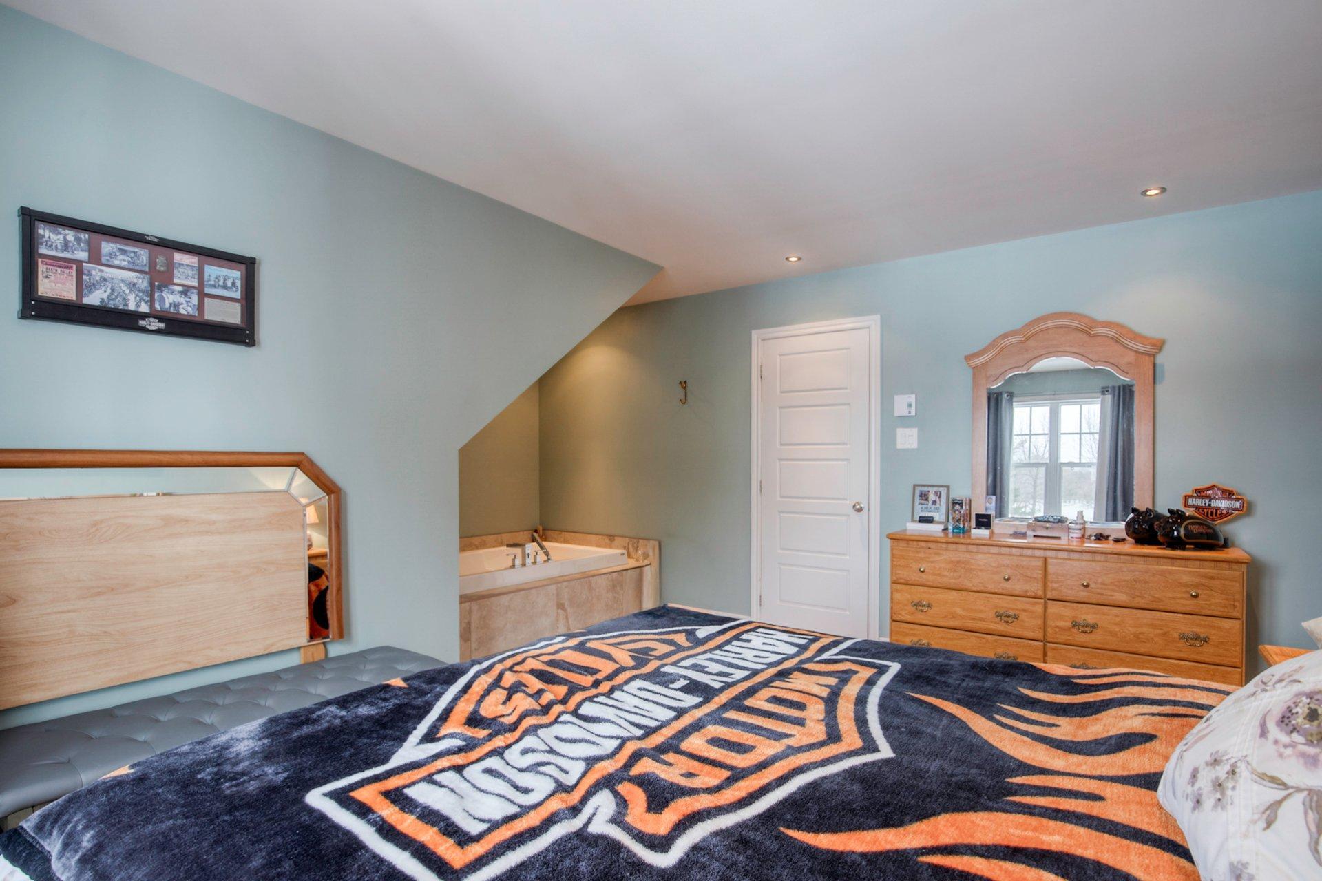 









191


25e Rue O.

, 2,
Venise-en-Québec,




QC
J0J2K0

