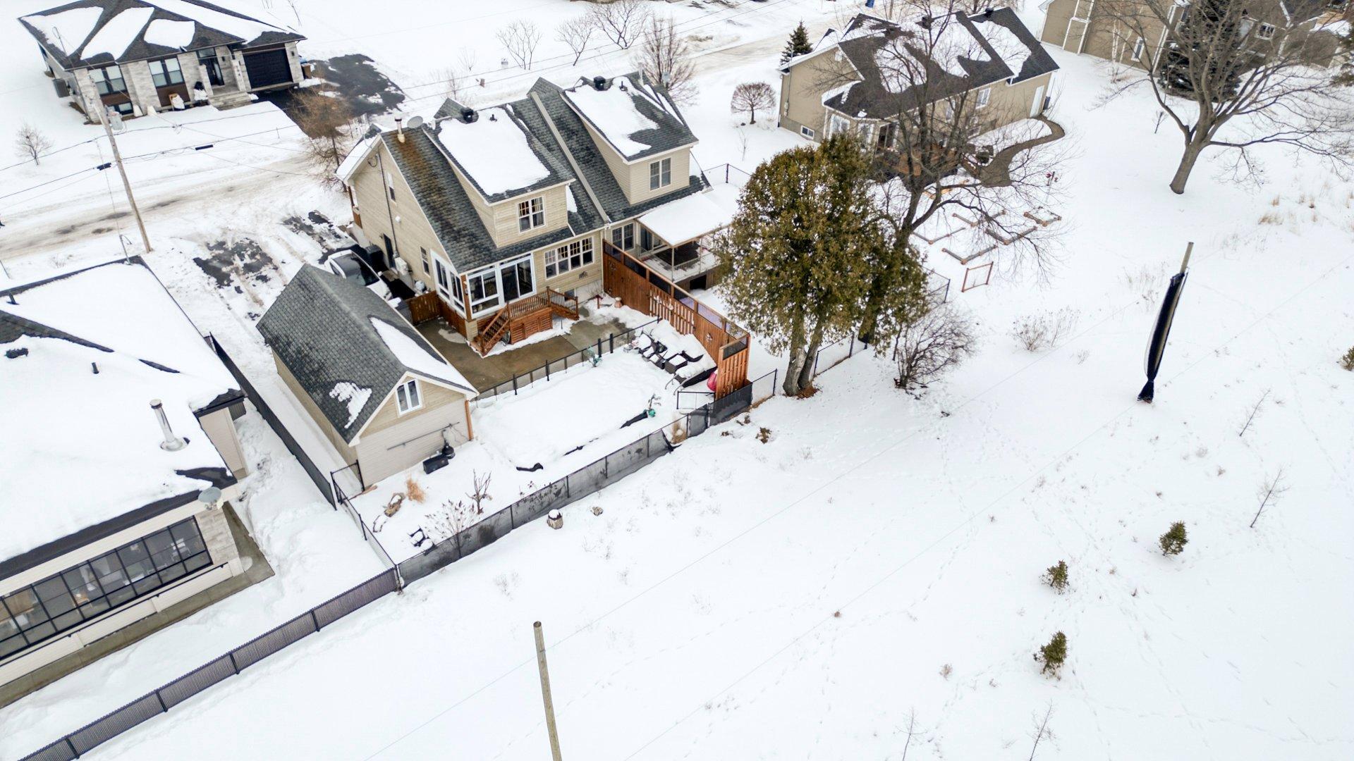 









191


25e Rue O.

, 2,
Venise-en-Québec,




QC
J0J2K0


