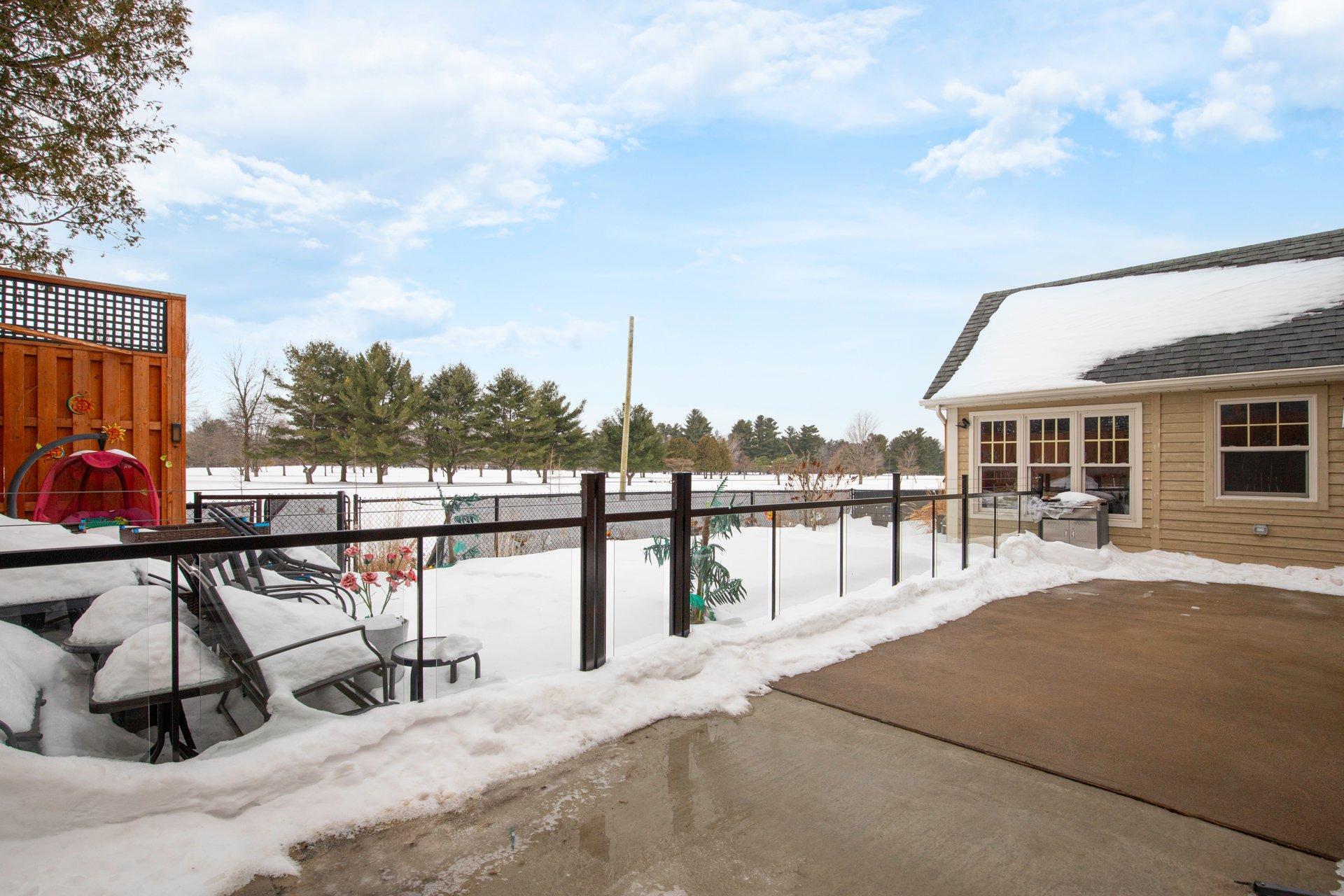 









191


25e Rue O.

, 2,
Venise-en-Québec,




QC
J0J2K0

