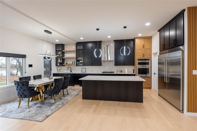 









212


River Trail

DR,
West St Paul,




MB
R4A 1A1

