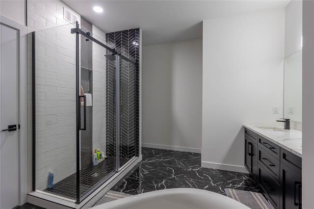 









212


River Trail

DR,
West St Paul,




MB
R4A 1A1

