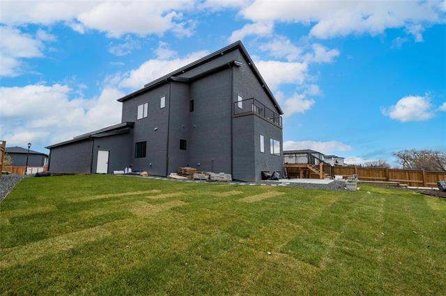 









212


River Trail

DR,
West St Paul,




MB
R4A 1A1

