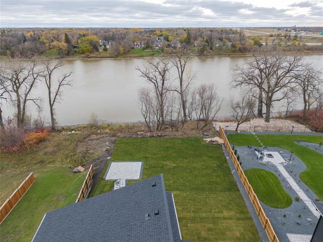 









212


River Trail

DR,
West St Paul,




MB
R4A 1A1

