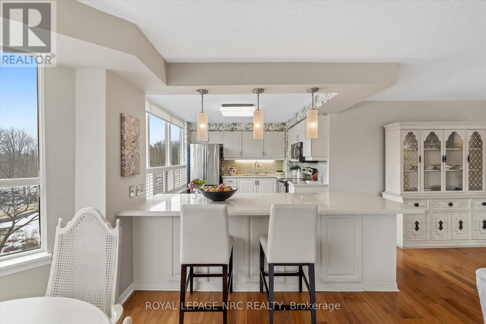 












303 - 3 TOWERING HTS BOULEVARD

,
St. Catharines (Glendale/Glenridge),




Ontario
L2T4A4

