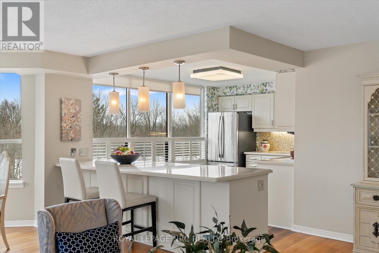 












303 - 3 TOWERING HTS BOULEVARD

,
St. Catharines (Glendale/Glenridge),




Ontario
L2T4A4

