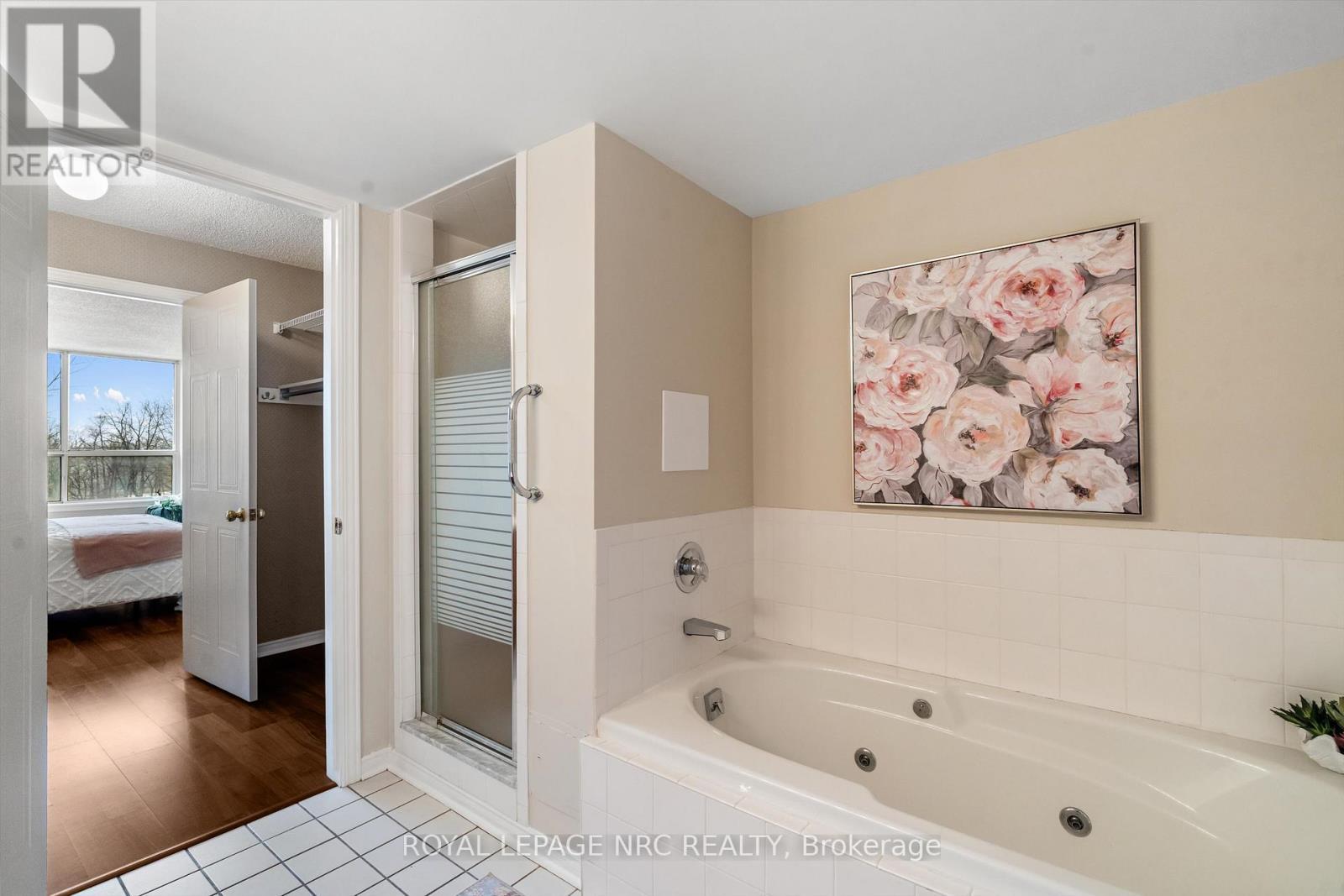 












303 - 3 TOWERING HTS BOULEVARD

,
St. Catharines (Glendale/Glenridge),




Ontario
L2T4A4

