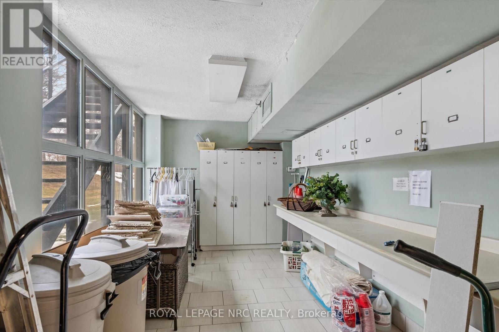 












303 - 3 TOWERING HTS BOULEVARD

,
St. Catharines (Glendale/Glenridge),




Ontario
L2T4A4

