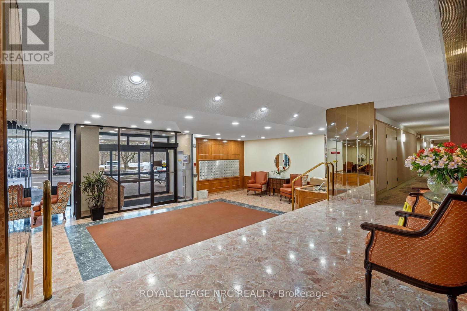 












303 - 3 TOWERING HTS BOULEVARD

,
St. Catharines (Glendale/Glenridge),




Ontario
L2T4A4

