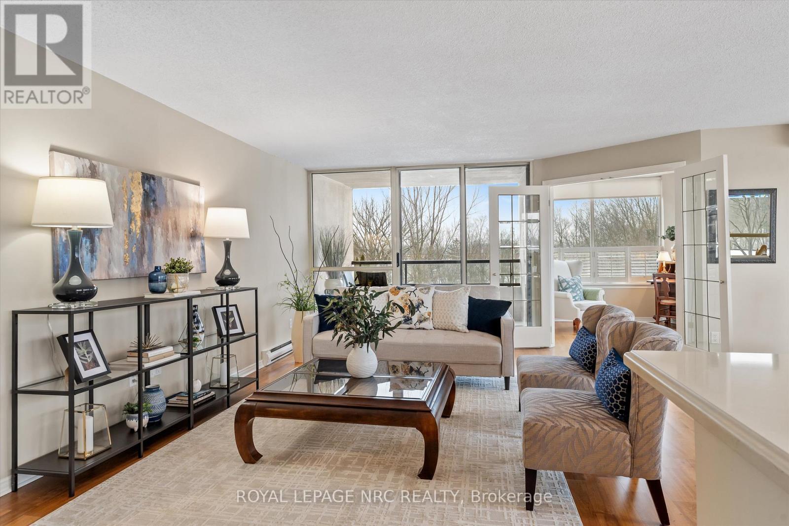 












303 - 3 TOWERING HTS BOULEVARD

,
St. Catharines (Glendale/Glenridge),




Ontario
L2T4A4

