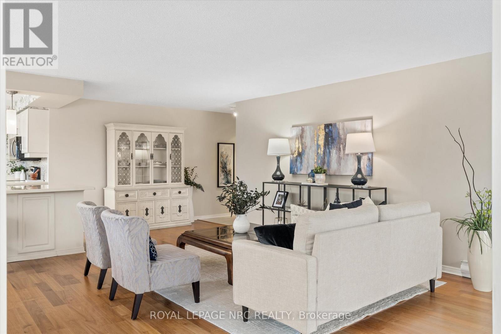 












303 - 3 TOWERING HTS BOULEVARD

,
St. Catharines (Glendale/Glenridge),




Ontario
L2T4A4

