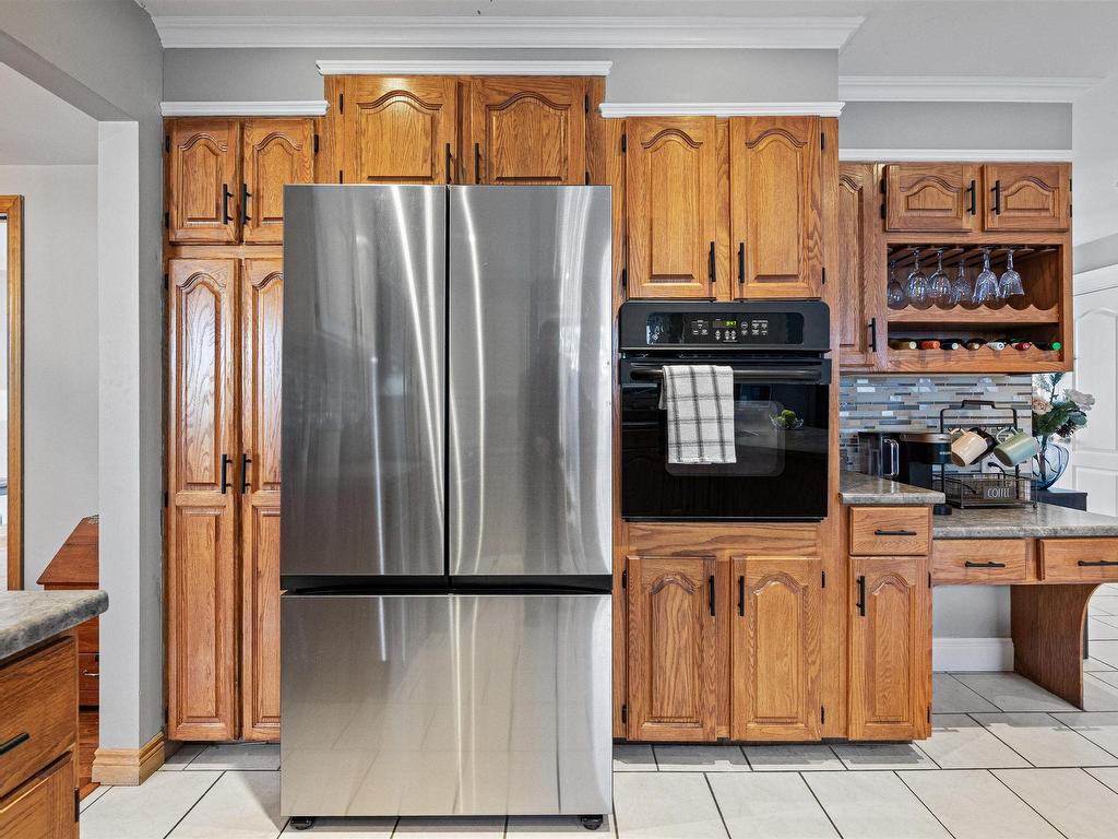 












114 Essex Drive

,
Herring Cove,




NS
B3V 1H9

