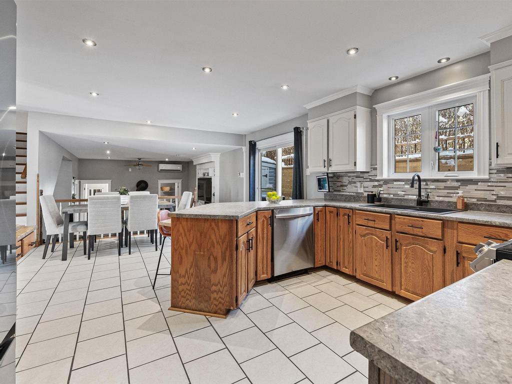 












114 Essex Drive

,
Herring Cove,




NS
B3V 1H9

