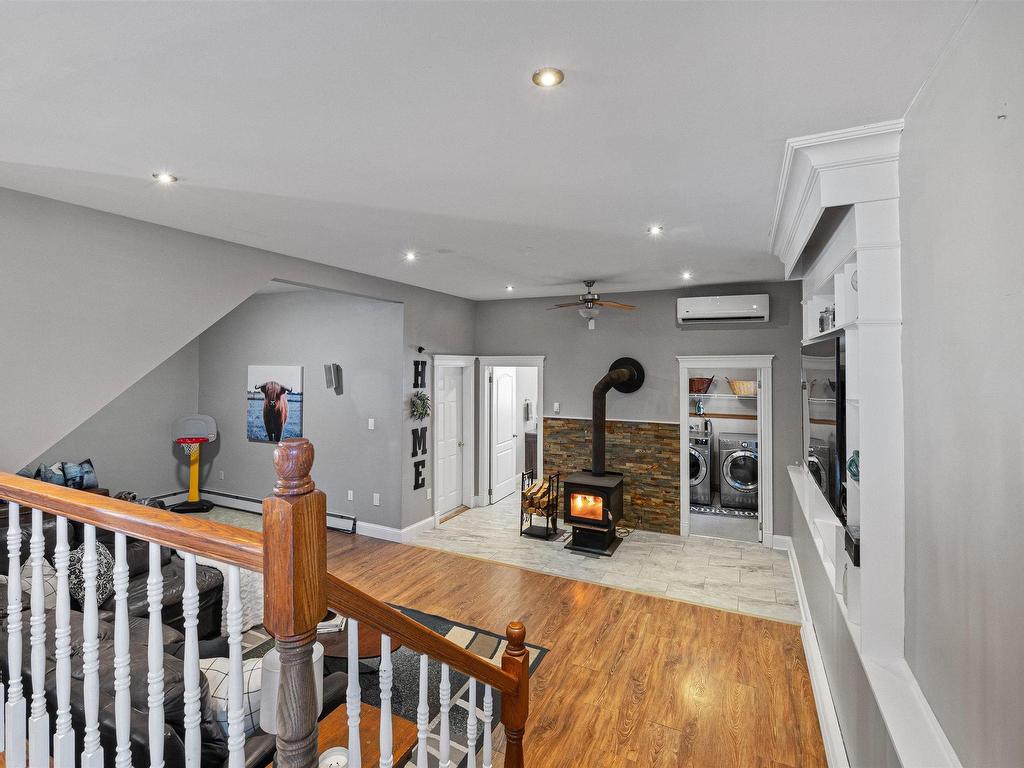 












114 Essex Drive

,
Herring Cove,




NS
B3V 1H9

