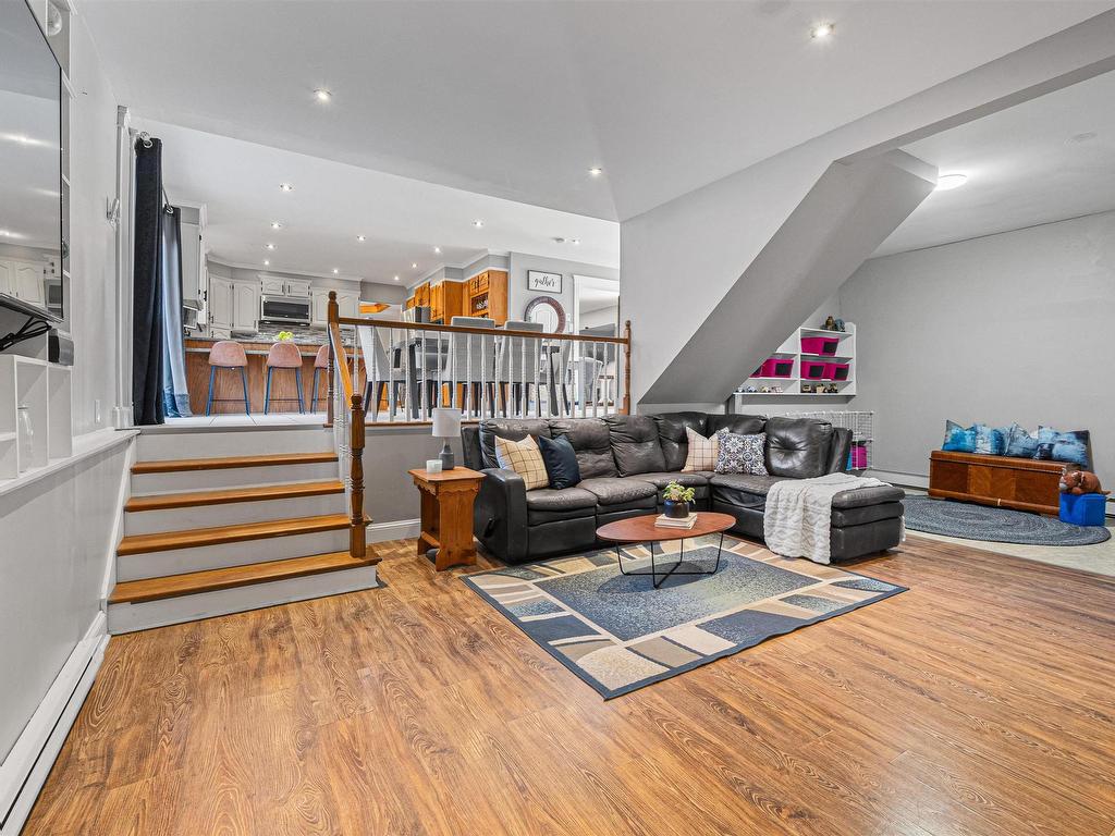 












114 Essex Drive

,
Herring Cove,




NS
B3V 1H9

