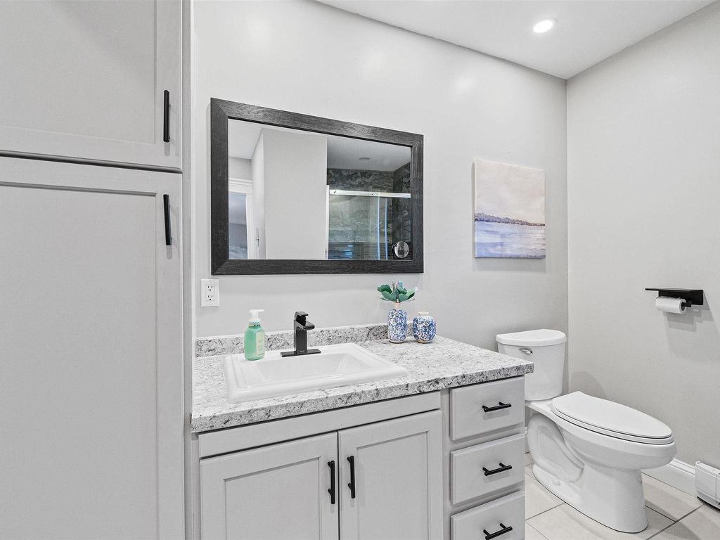 












114 Essex Drive

,
Herring Cove,




NS
B3V 1H9

