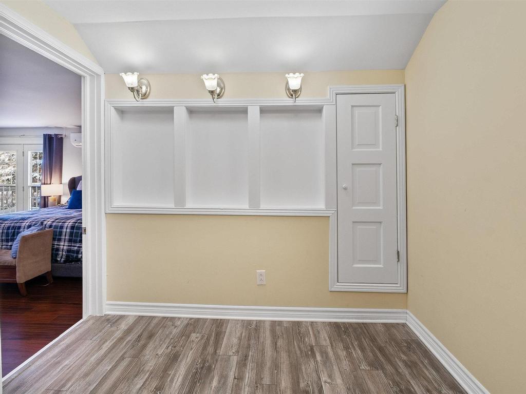 












114 Essex Drive

,
Herring Cove,




NS
B3V 1H9

