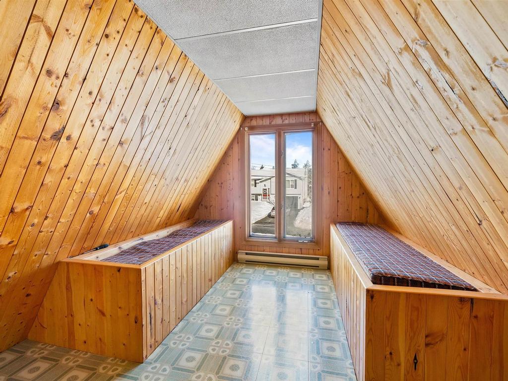 












114 Essex Drive

,
Herring Cove,




NS
B3V 1H9

