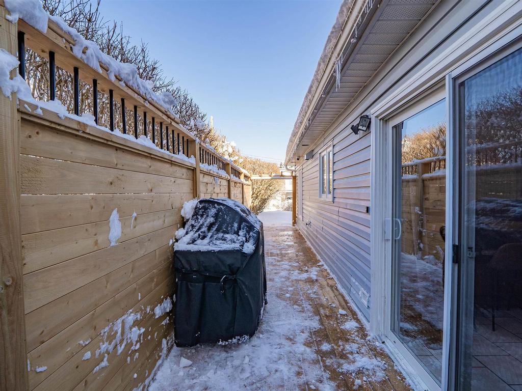 












114 Essex Drive

,
Herring Cove,




NS
B3V 1H9

