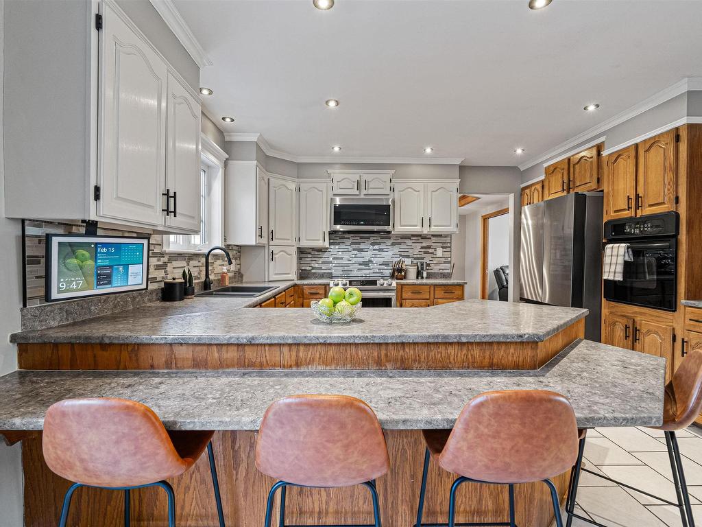 












114 Essex Drive

,
Herring Cove,




NS
B3V 1H9

