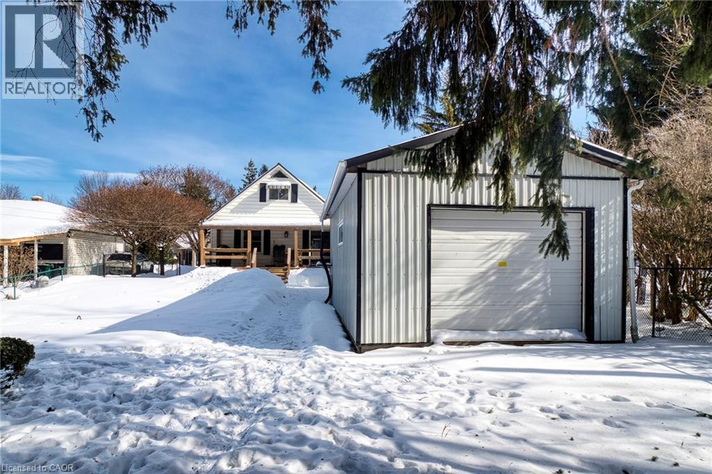 












30 WILLIAMS Street

,
New Hamburg,




Ontario
N3A2C4

