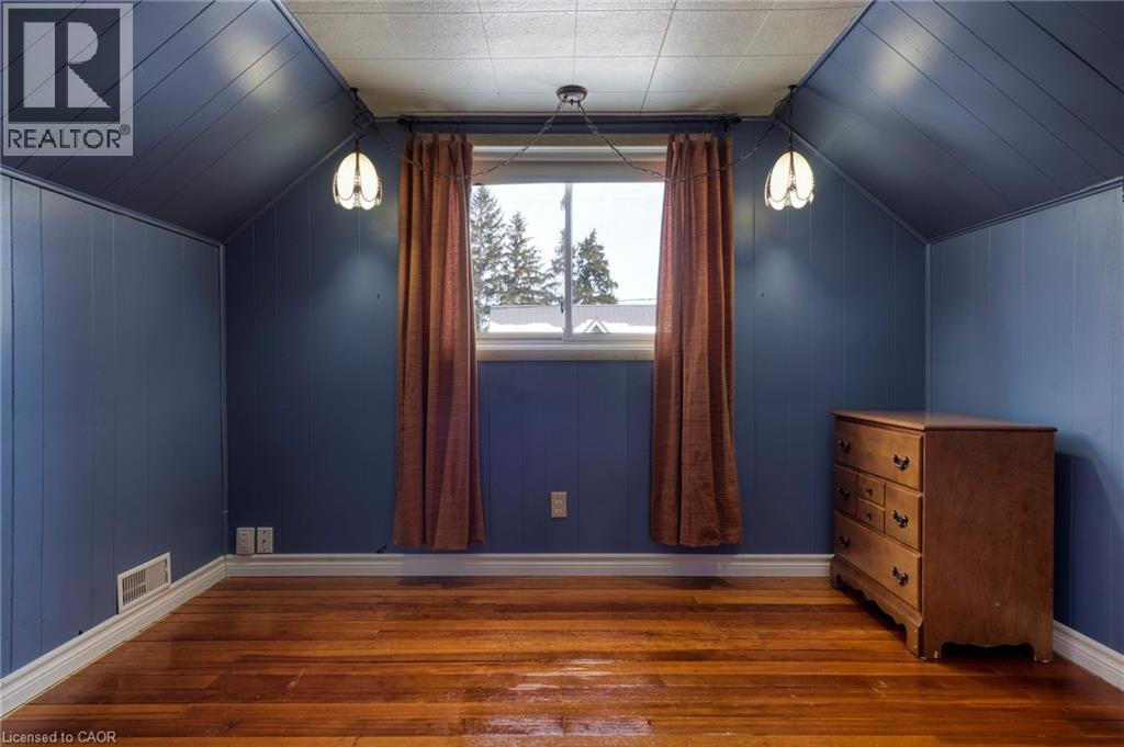 












30 WILLIAMS Street

,
New Hamburg,




Ontario
N3A2C4

