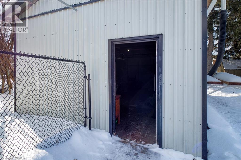 












30 WILLIAMS Street

,
New Hamburg,




Ontario
N3A2C4

