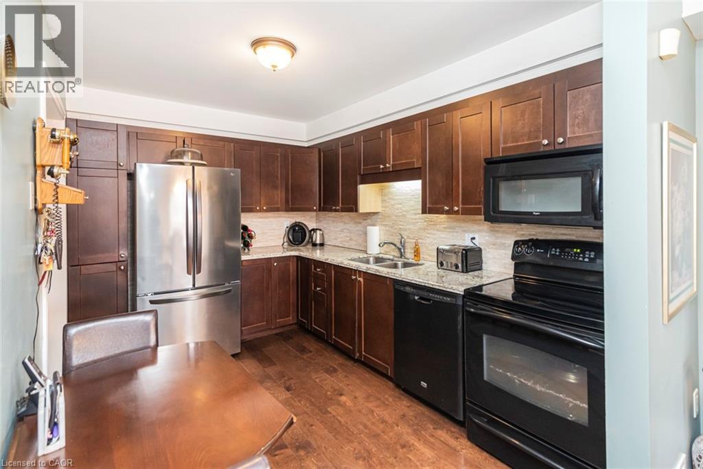












255 MOUNT ALBION Road Unit# 22

,
Hamilton,




Ontario
L8K6P7

