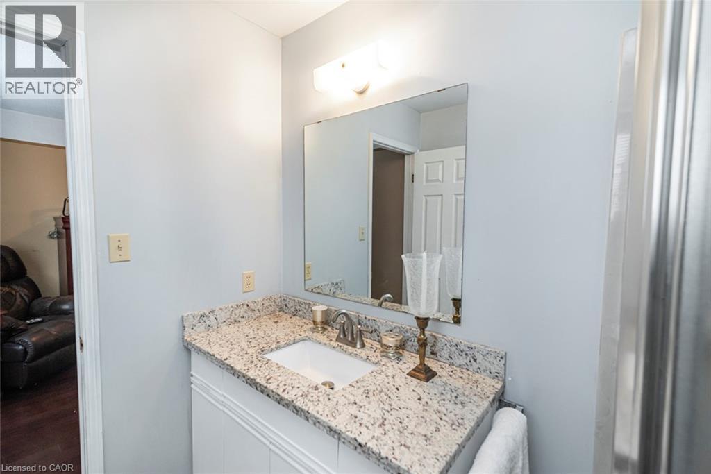 












255 MOUNT ALBION Road Unit# 22

,
Hamilton,




Ontario
L8K6P7

