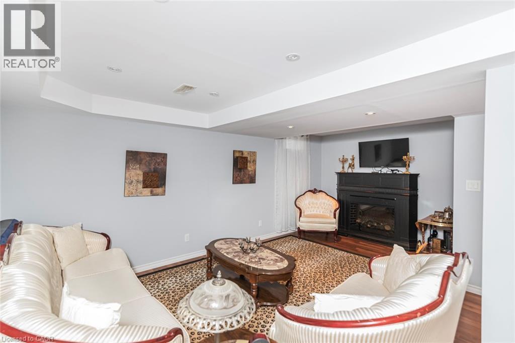 












255 MOUNT ALBION Road Unit# 22

,
Hamilton,




Ontario
L8K6P7

