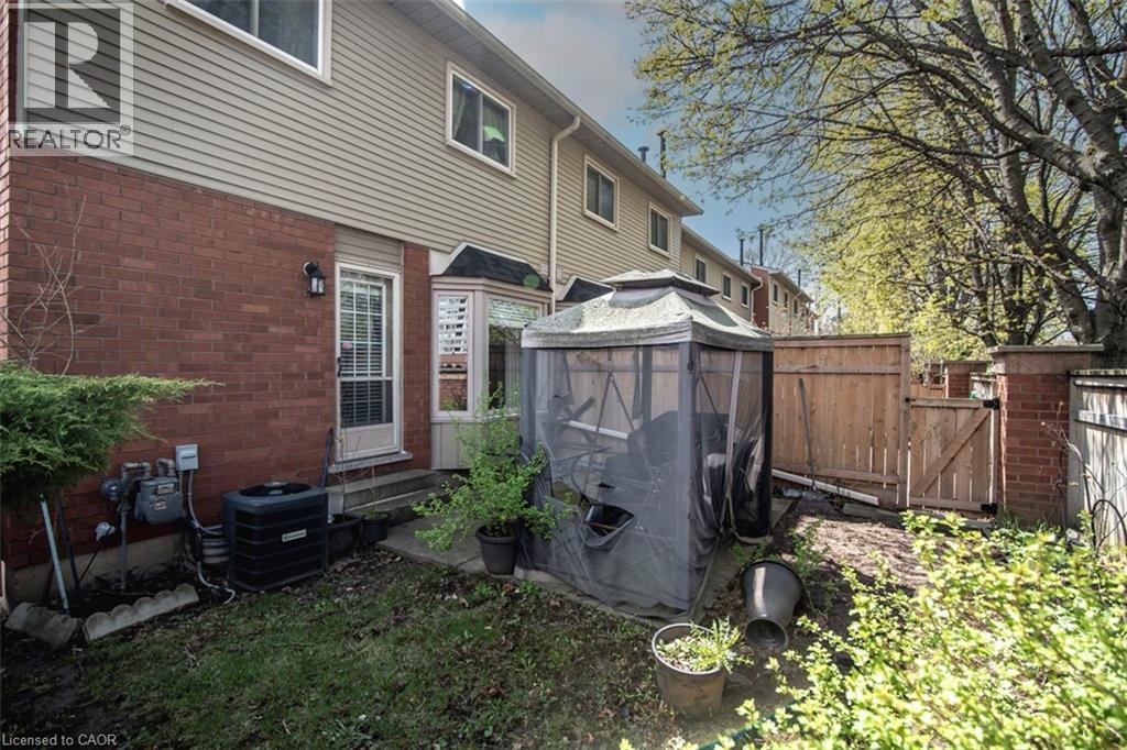 












255 MOUNT ALBION Road Unit# 22

,
Hamilton,




Ontario
L8K6P7

