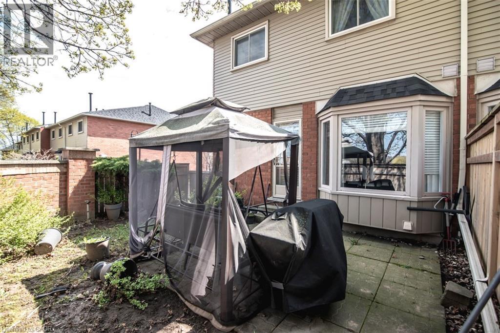 












255 MOUNT ALBION Road Unit# 22

,
Hamilton,




Ontario
L8K6P7

