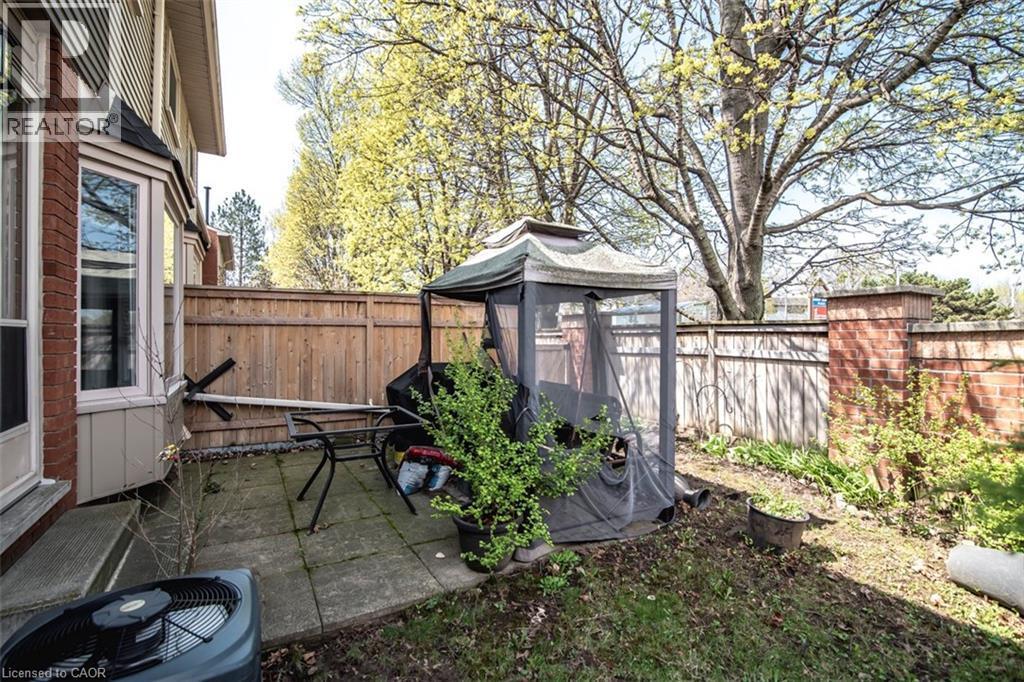 












255 MOUNT ALBION Road Unit# 22

,
Hamilton,




Ontario
L8K6P7

