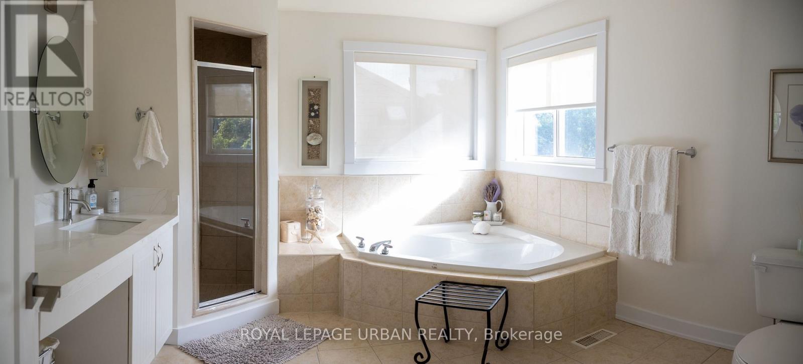 












27 LIGHTHEART DRIVE

,
Caledon,




Ontario
L7C1E3

