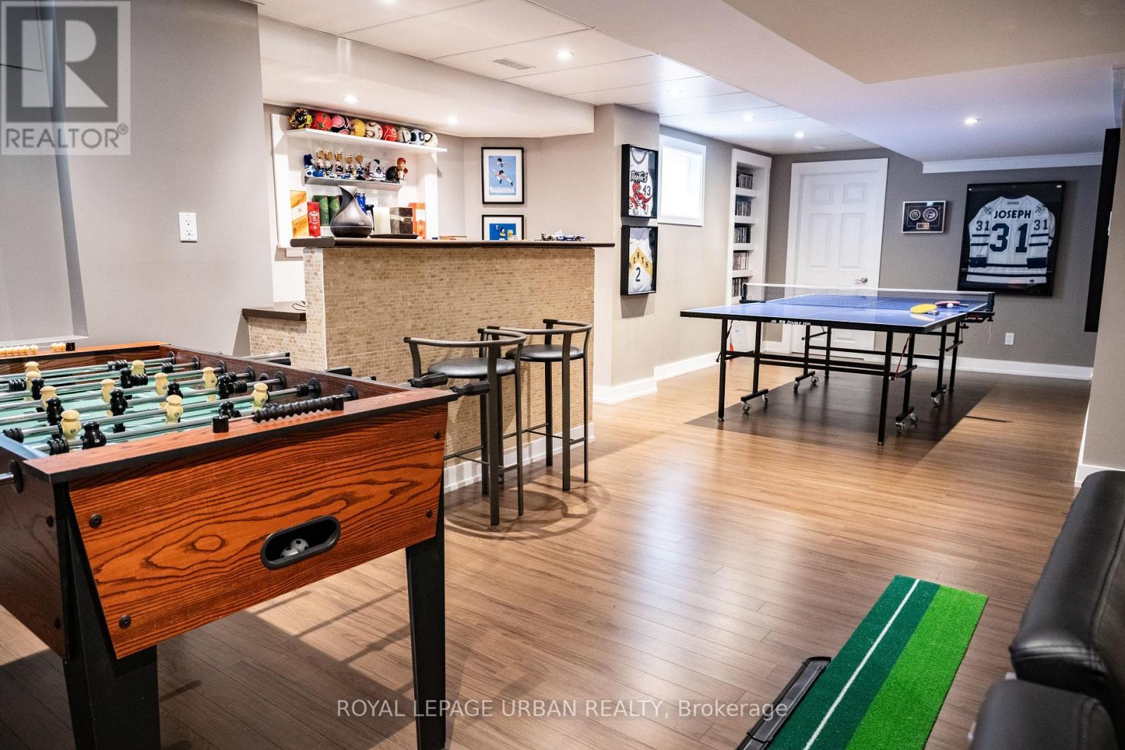 












27 LIGHTHEART DRIVE

,
Caledon,




Ontario
L7C1E3

