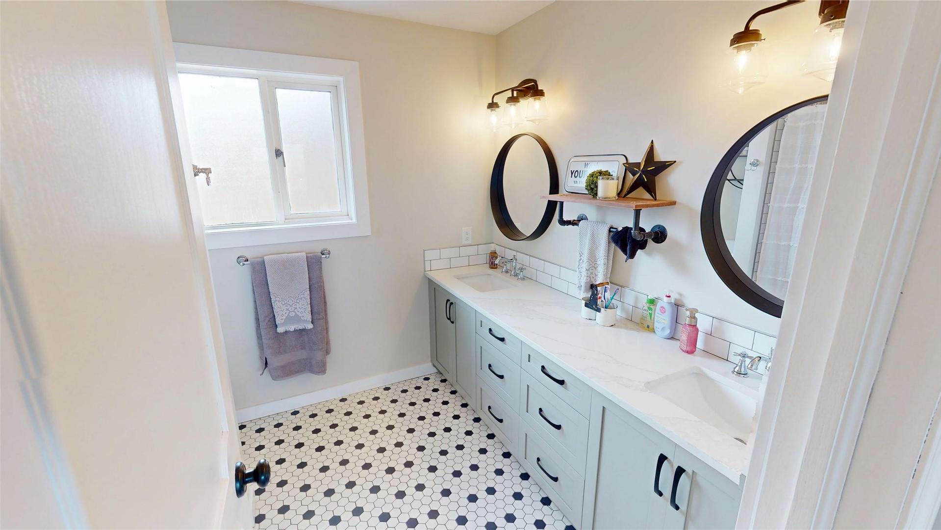 









2211


9th

Street,
Cranbrook,




BC
V1C 6Y7

