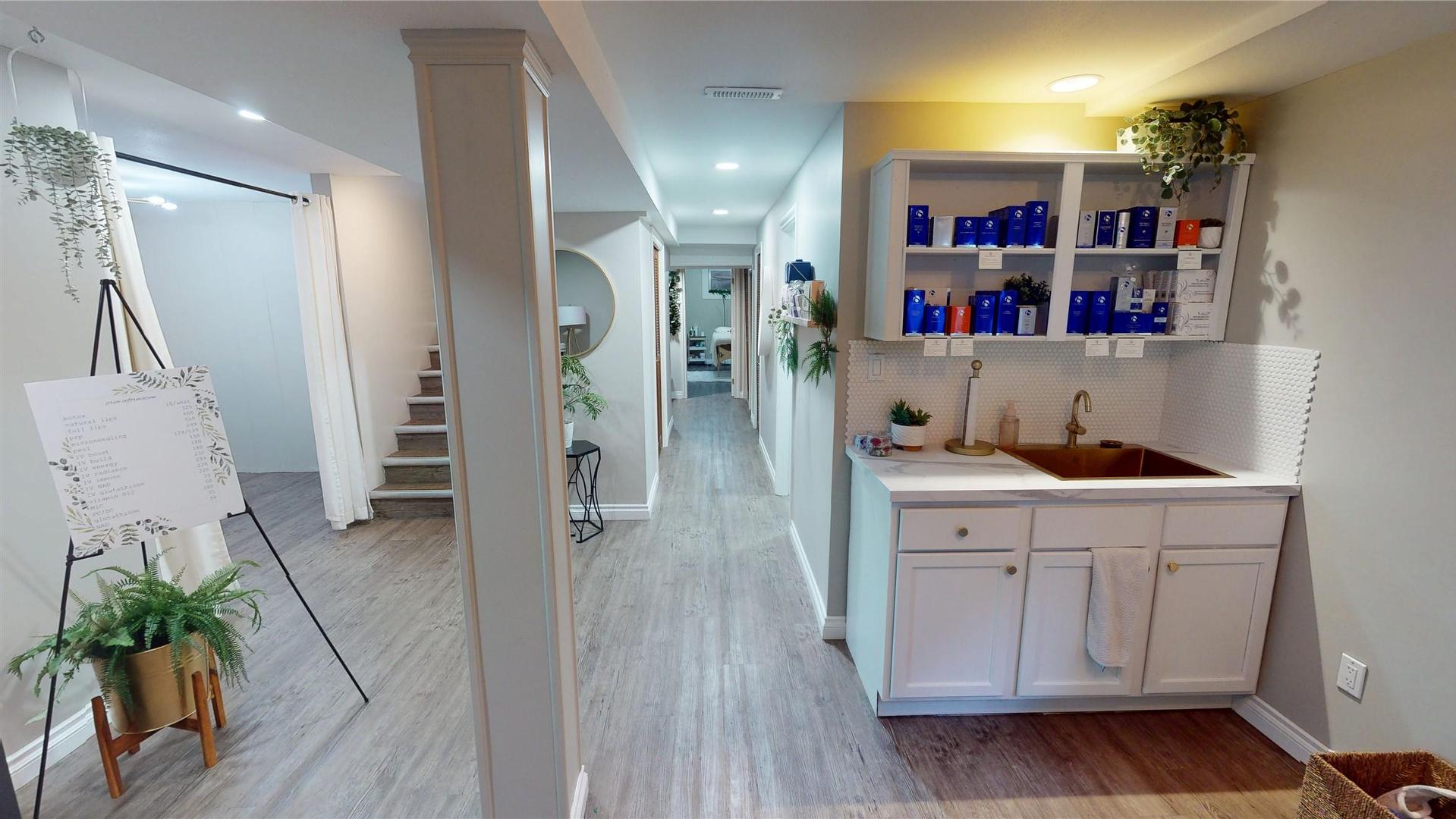 









2211


9th

Street,
Cranbrook,




BC
V1C 6Y7

