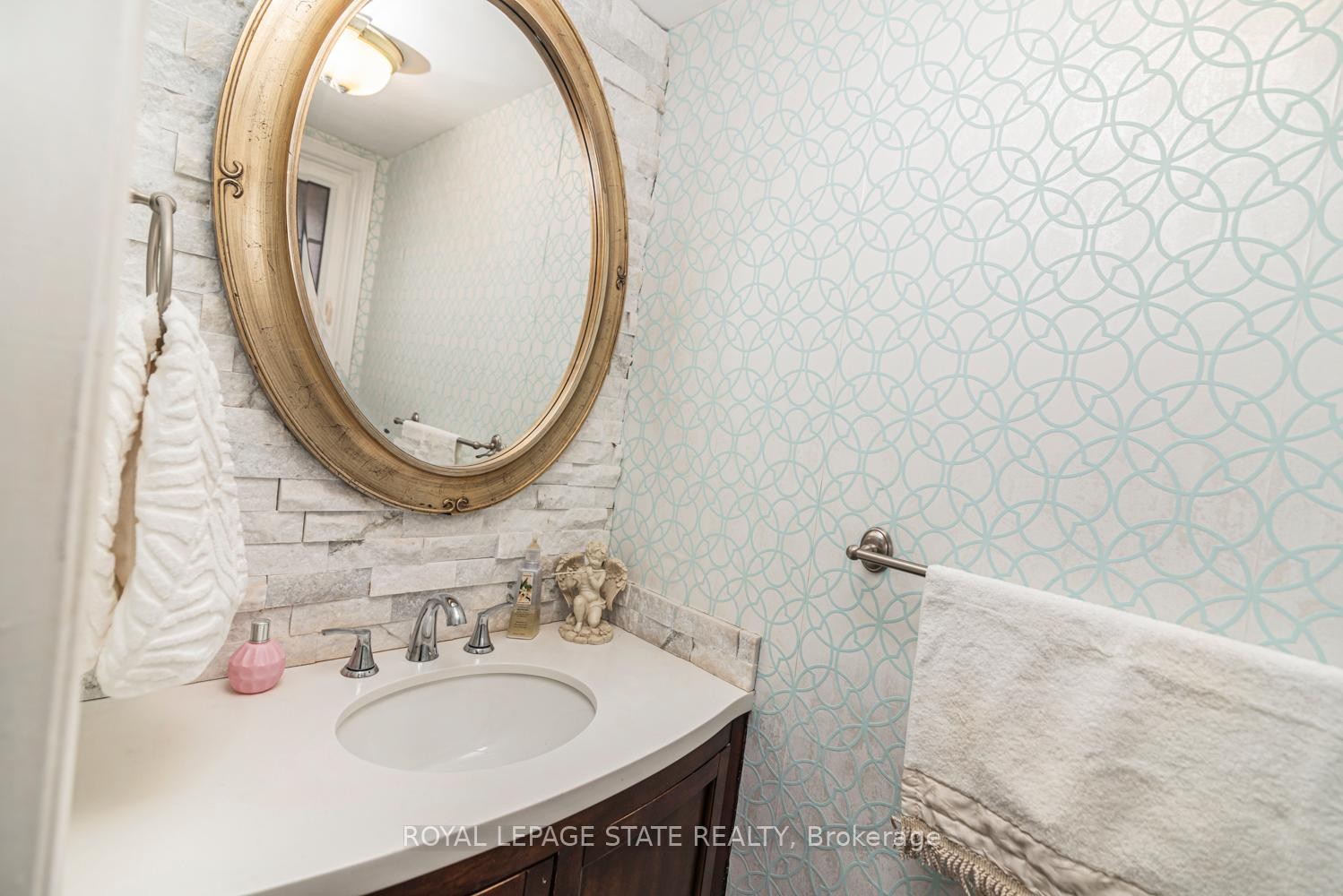 









255


Mount Albion

Road, 22,
Hamilton,




ON
L8K 6P7


