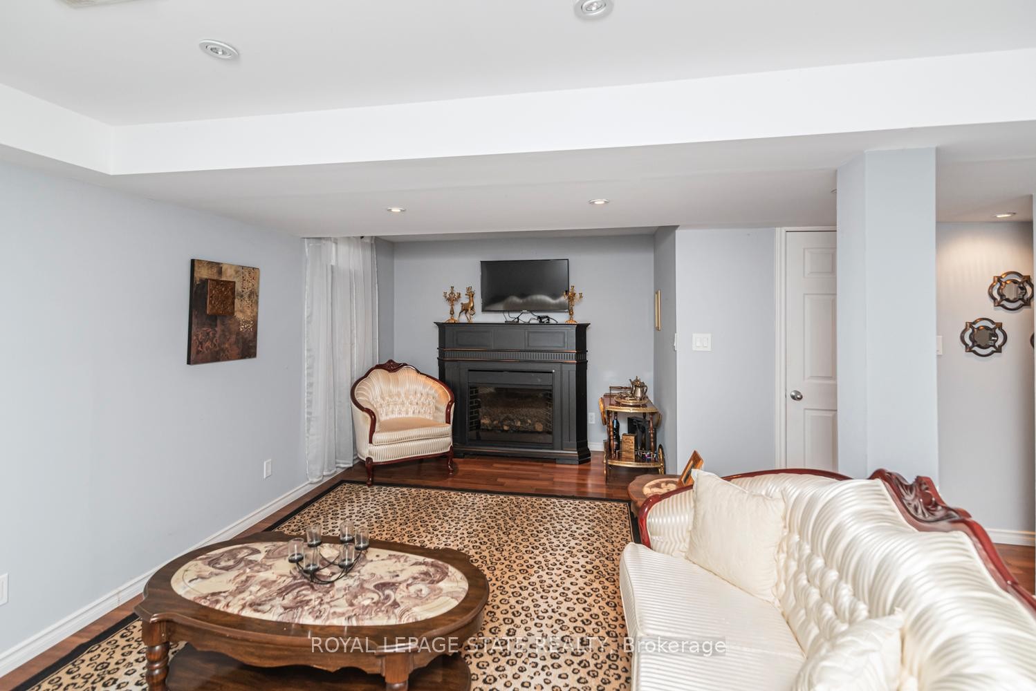 









255


Mount Albion

Road, 22,
Hamilton,




ON
L8K 6P7

