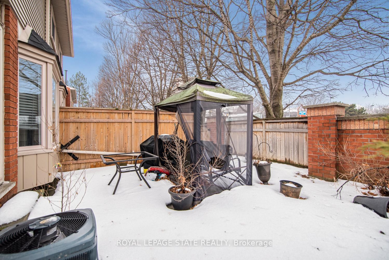 









255


Mount Albion

Road, 22,
Hamilton,




ON
L8K 6P7

