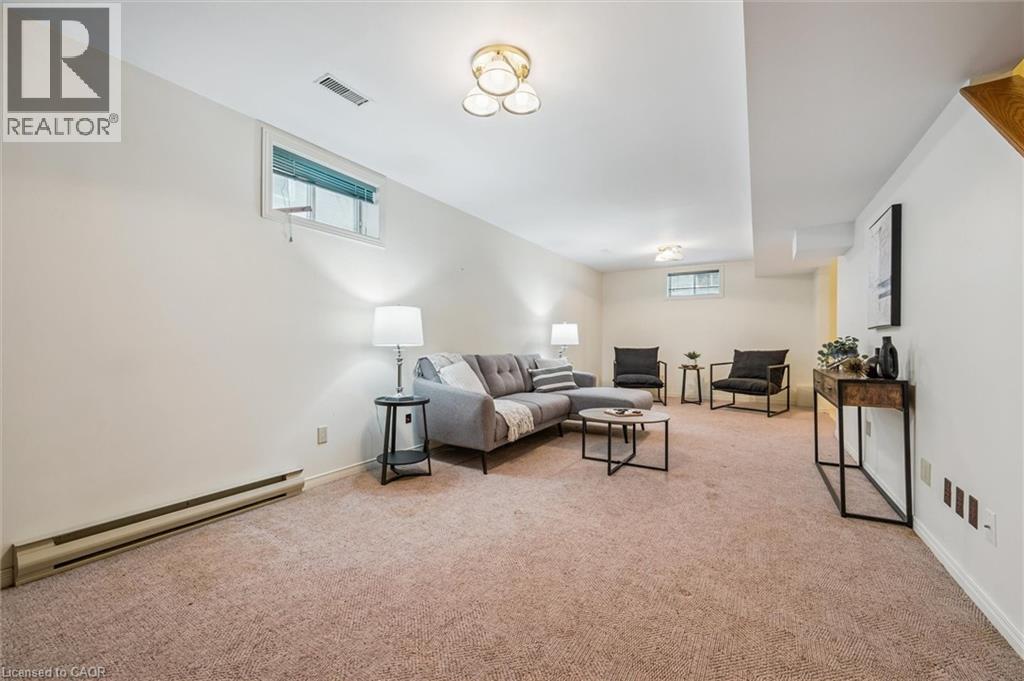 












43 BRADY Lane

,
Guelph,




Ontario
N1L1A4

