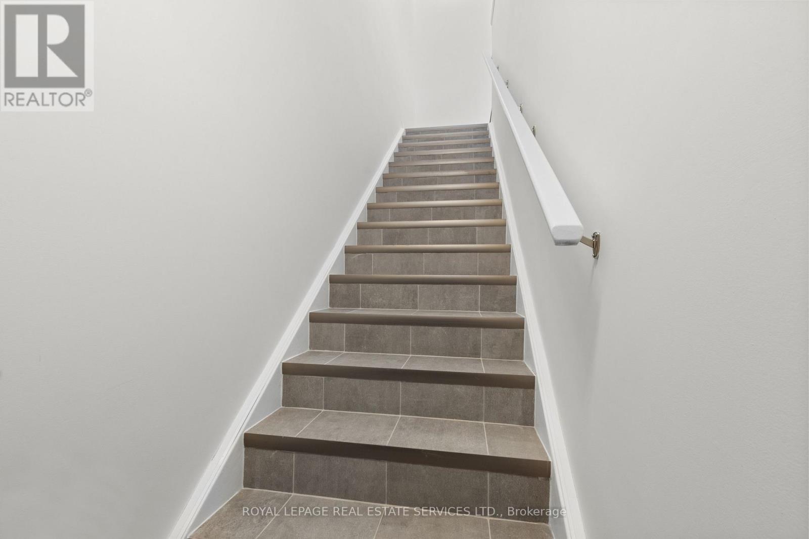 












30 THATCHER DRIVE

,
Guelph,




Ontario
N1L0R9

