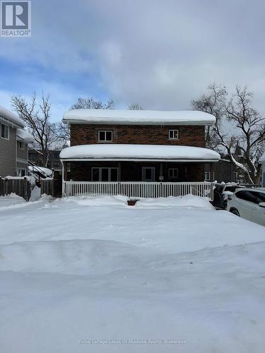 Legal Duplex in town,  close to Muskoka River