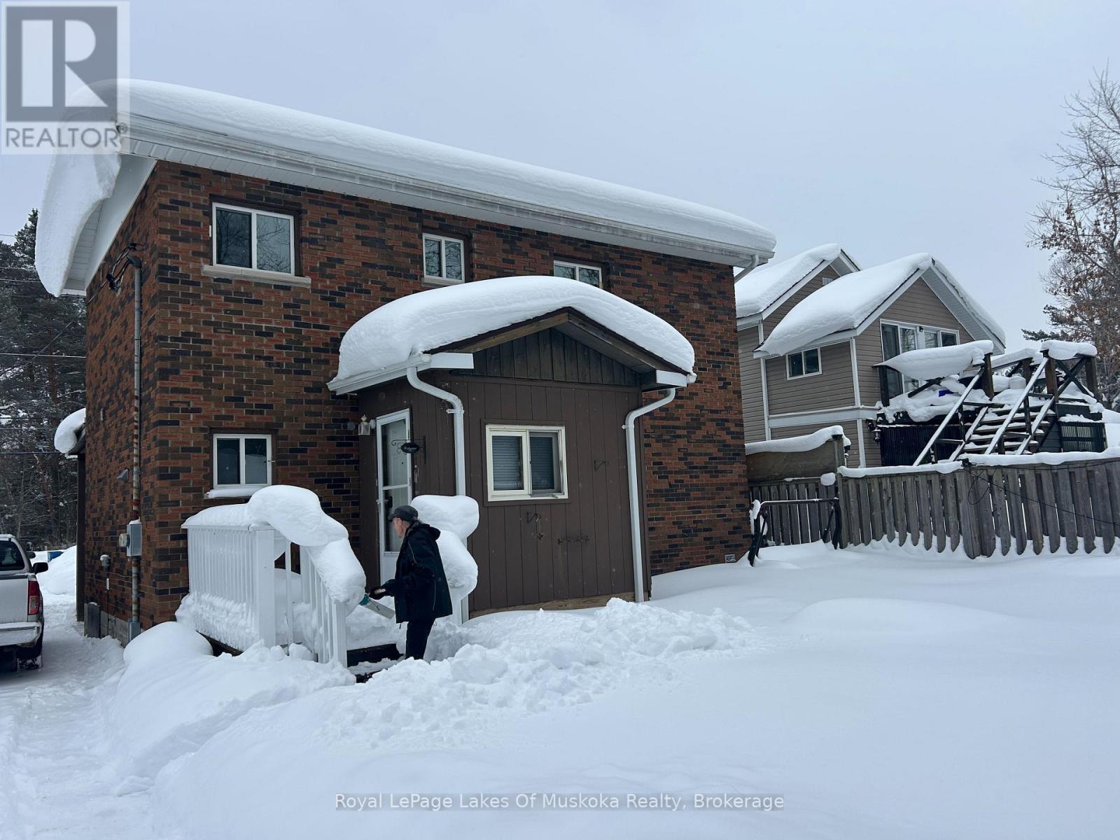 












190 ECCLESTONE DRIVE

,
Bracebridge (Monck (Bracebridge)),




Ontario
P1L1E5

